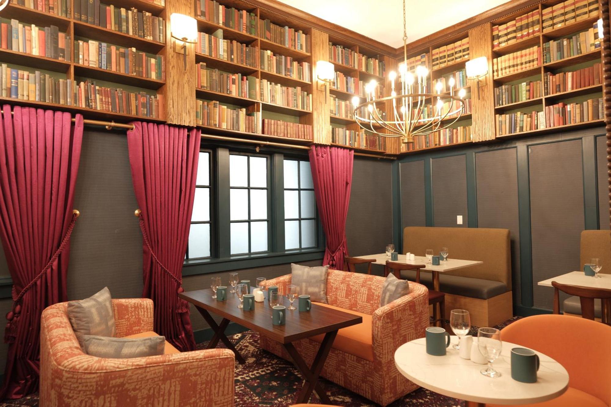 Hotel Royer Champaign-Urbana Екстериор снимка